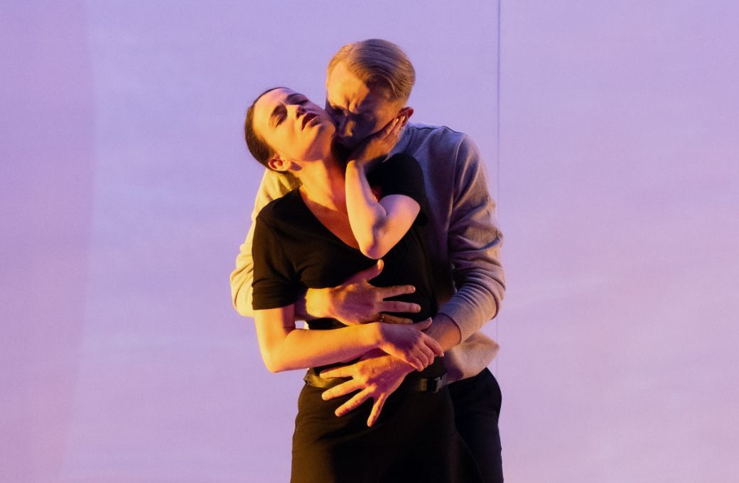 Penny Sofroniadou (Susanna) und Hubert Zapi&oacute;r (Graf Almaviva) &copy; Monika Rittershaus