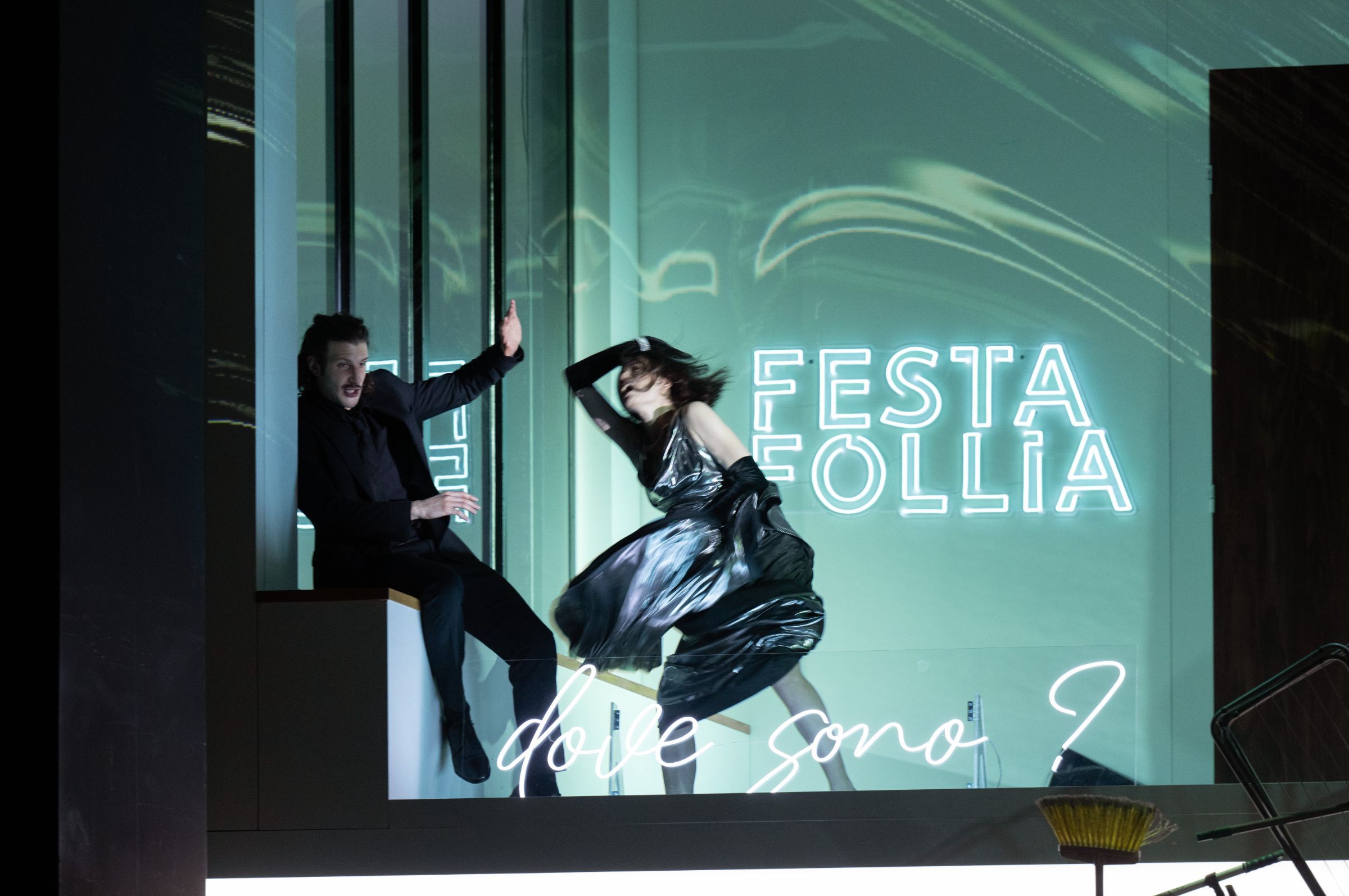 Tommaso Barea (Figaro) und Penny Sofroniadou (Susanna) &copy; Monika Rittershaus