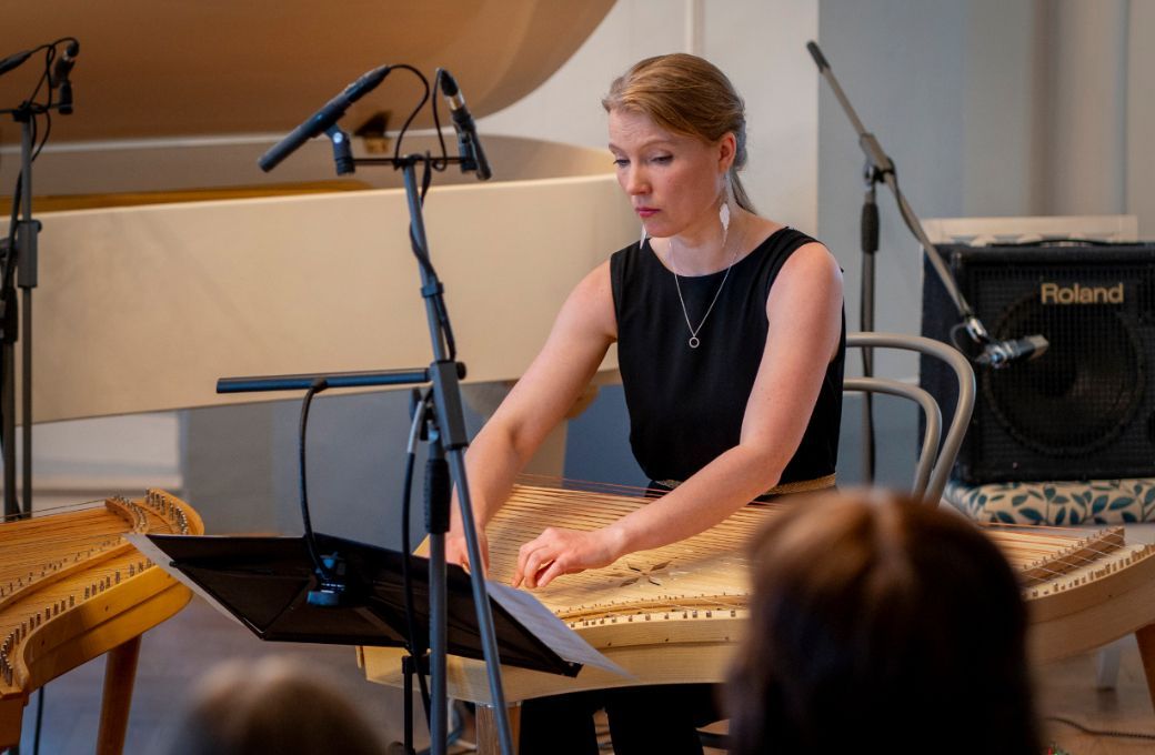 Anna-Liisa Eller performs on the kannel &copy; Rene Jakobson