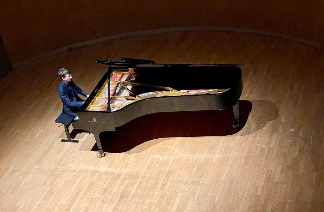 Guillaume Bellom &copy; Musique en Boucle