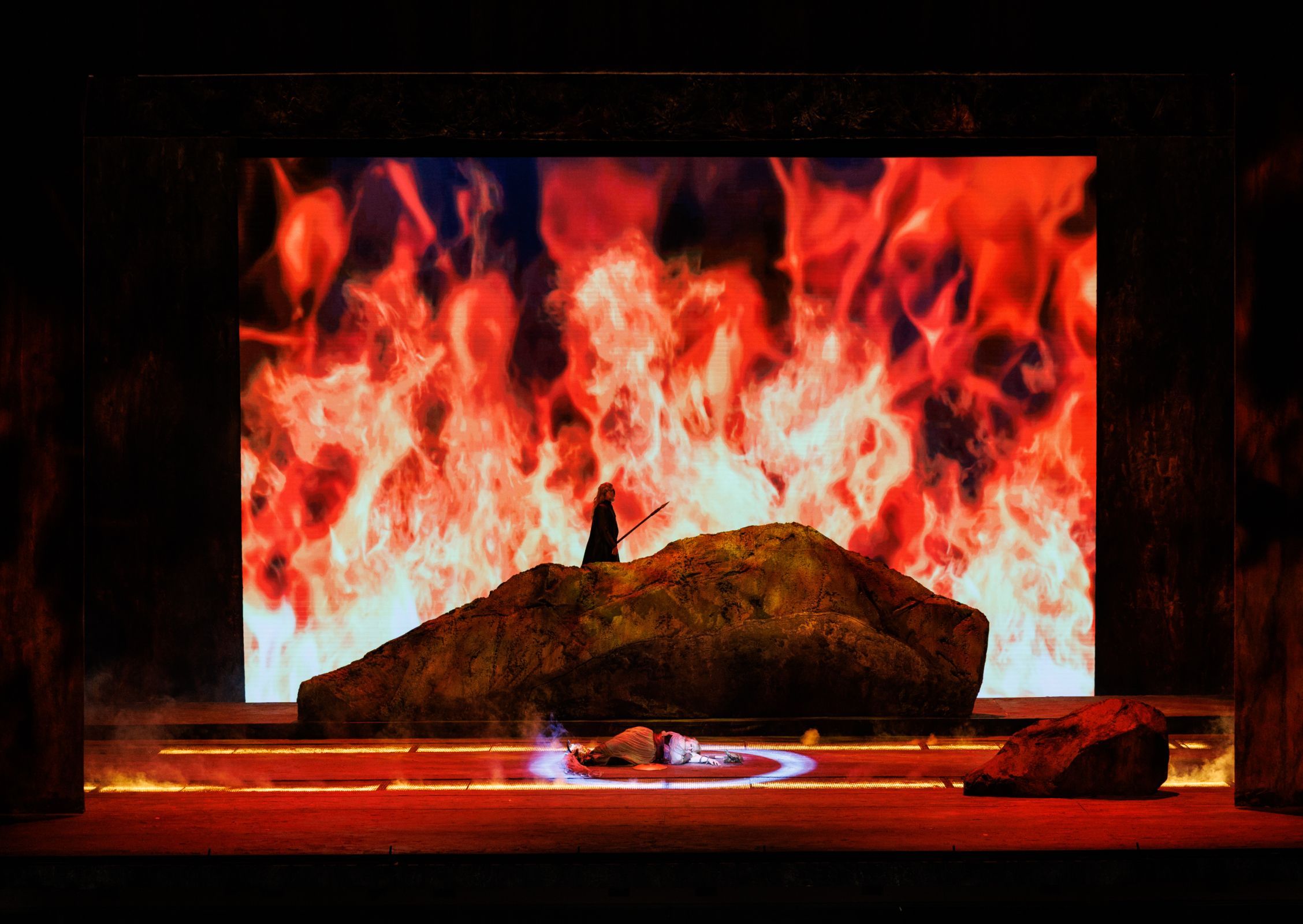 Greer Grimsley (Wotan) and Christine Goerke (Brünnhilde) &copy; Raftermen Photography