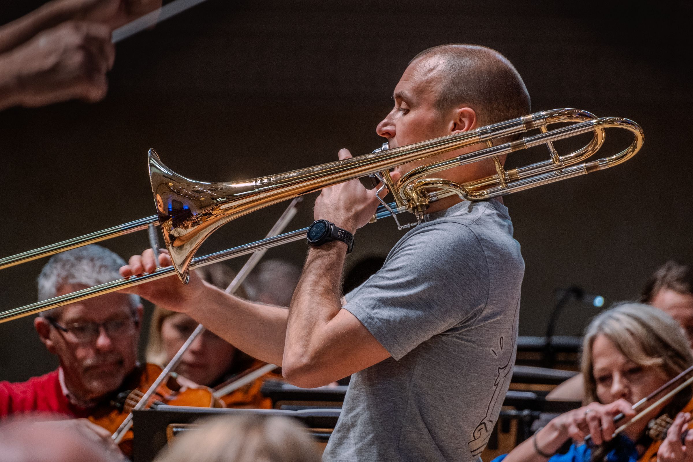 Matthew Gee, in rehearsal for this concert © RPO | Tim Lutton