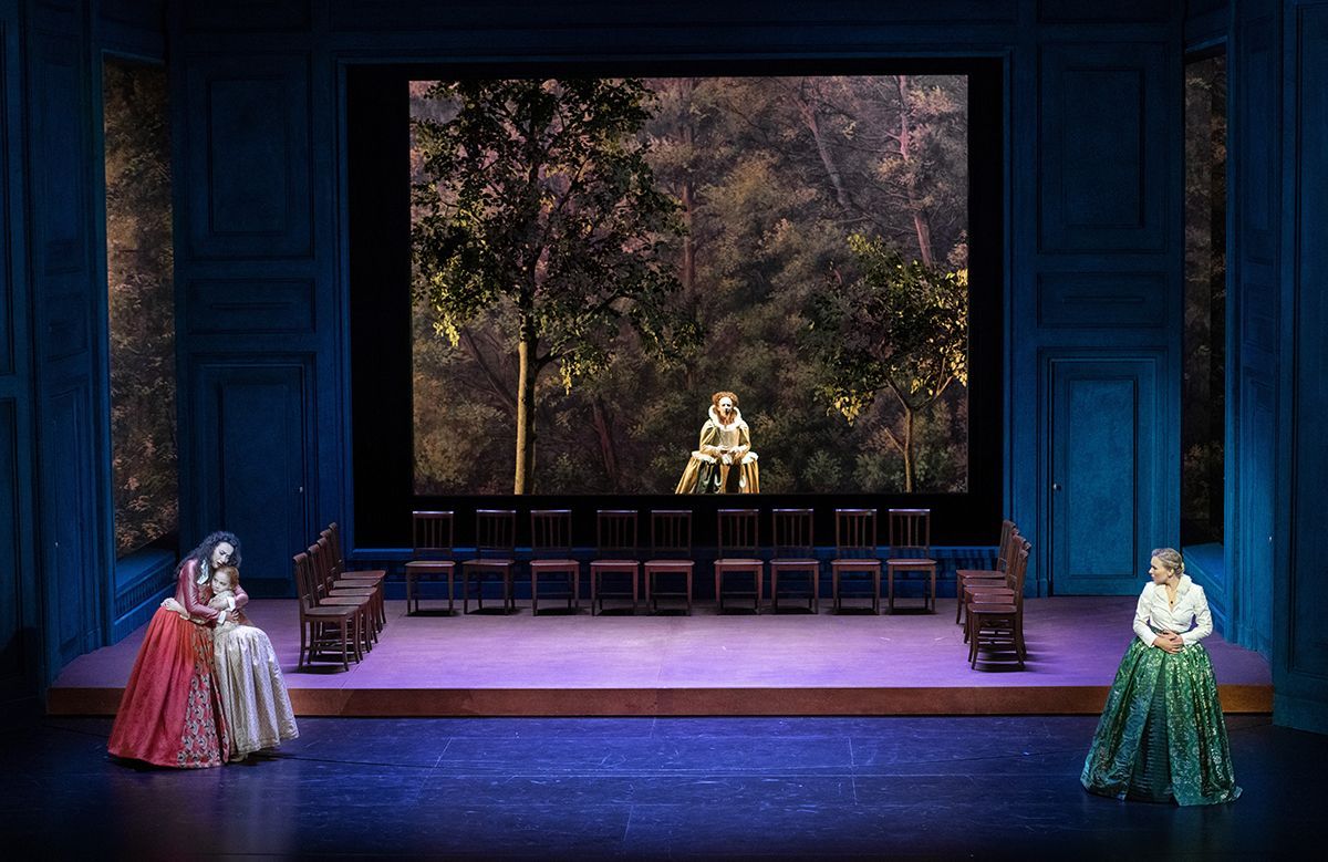 Elsa Dreisig in <i>Anna Bolena</i> at Grand Théâtre de Genève &copy; Monika Rittershaus