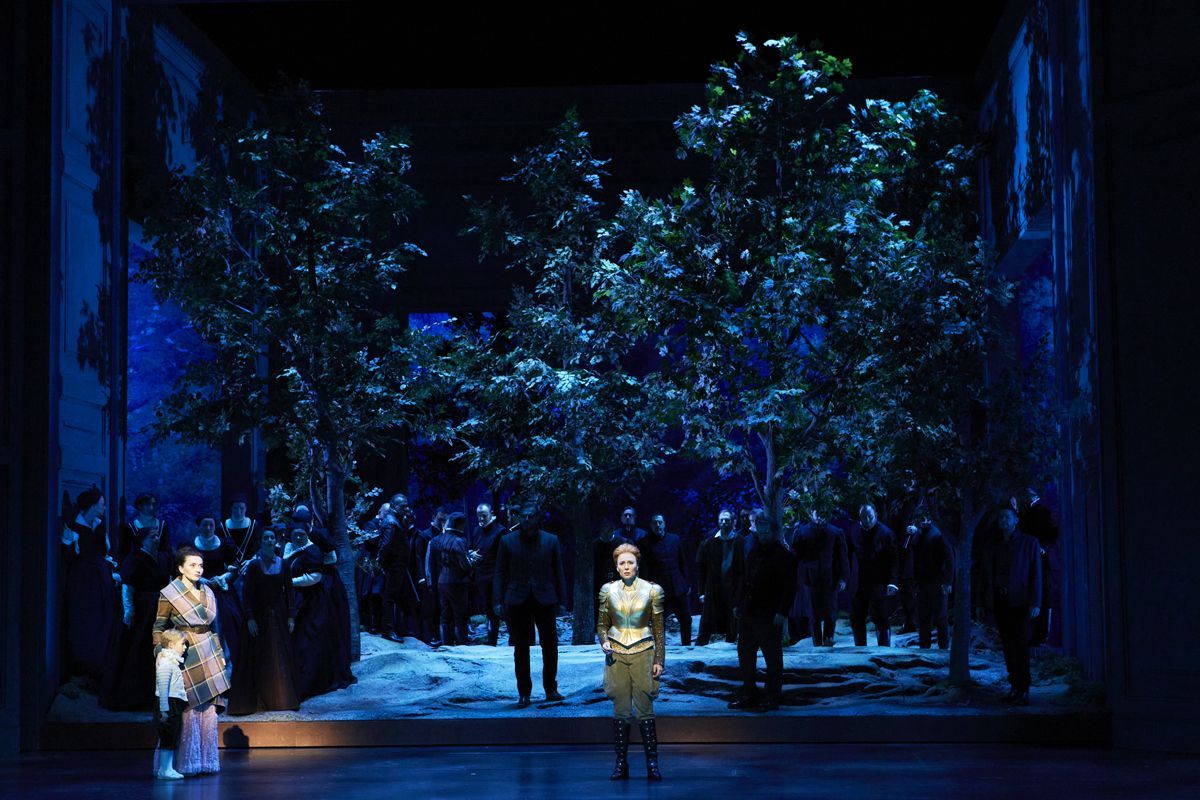 Stéphanie d’Oustrac (Maria Stuarda) and Elsa Dreisig (Elisabetta) &copy; Monika Rittershaus