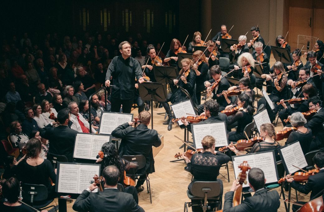 Roberto González-Monjas avec le BNO à Bozar © Marin Driguez / Belgian National Orchestra