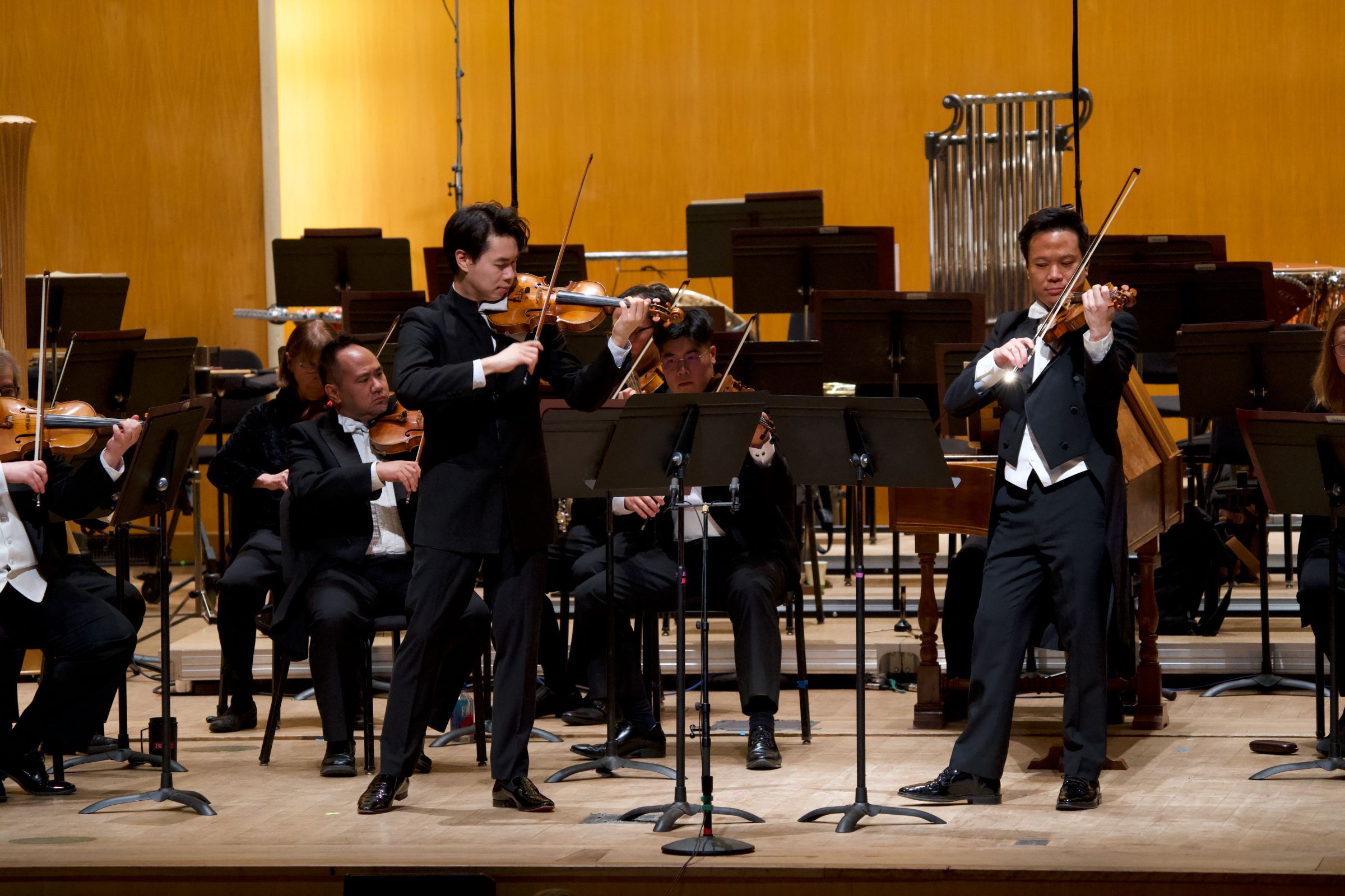 Nikki and Timothy Chooi with the Buffalo Philharmonic &copy; Brett Deneve