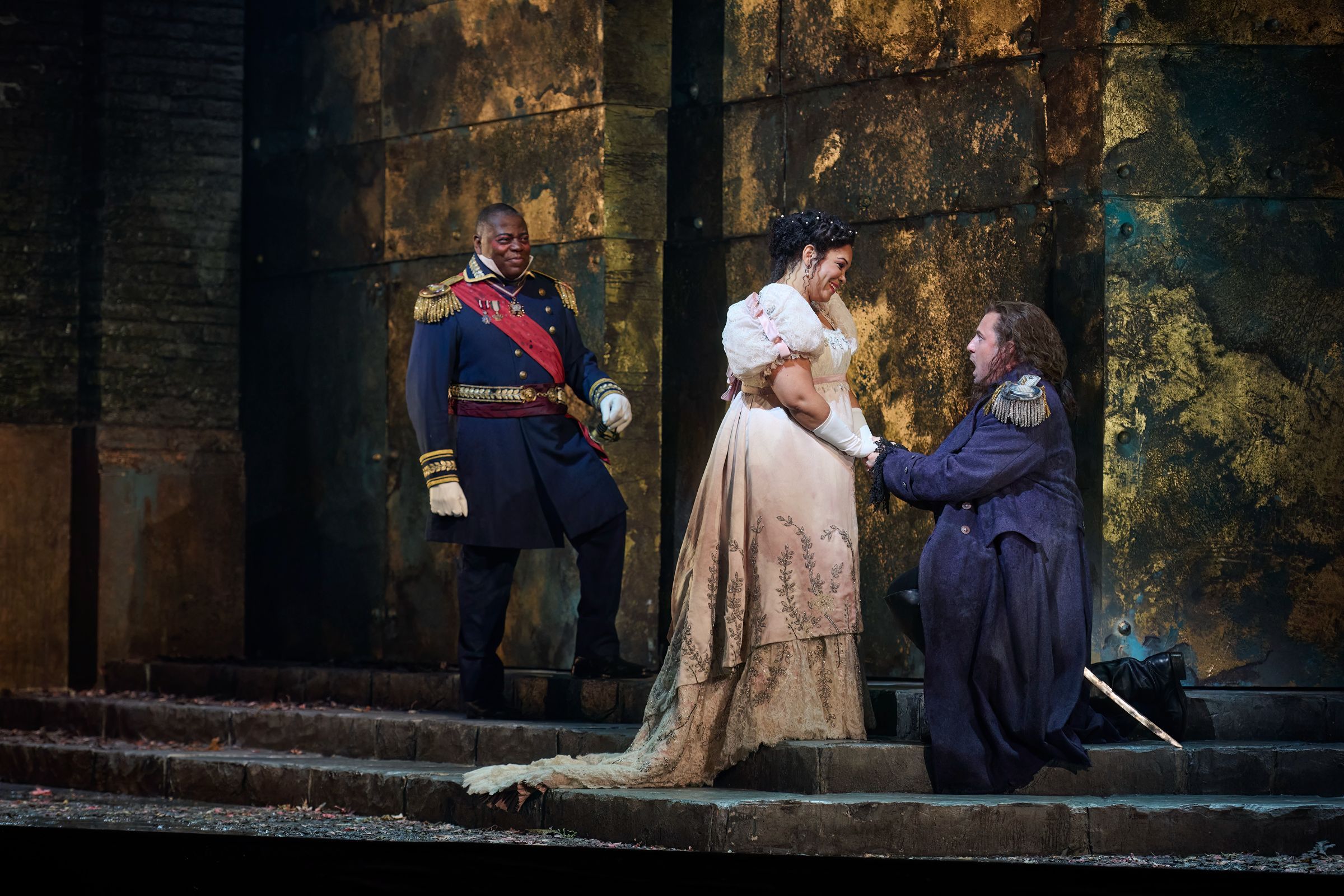 Alfred Walker (Creonte), Janai Brugger (Glauce) and Matthew Polenzani (Giasone) © Michael Cooper
