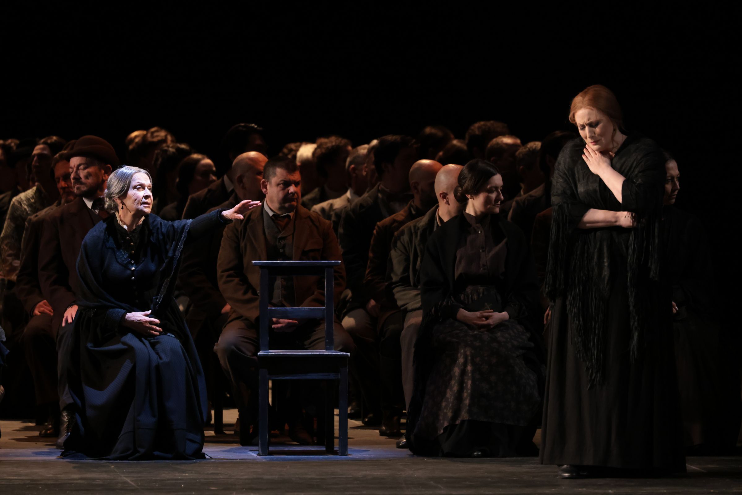 Elena Zilio (Mamma Lucia) and Saioa Hernández (Santuzza) &copy; Teatro alla Scala | Brescia e Amisano