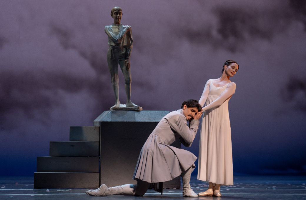 Cesar Corrales as Leontes and Lauren Cuthbertson as Hermione in <i>The Winter's Tale</i> &copy; Andrej Uspenski