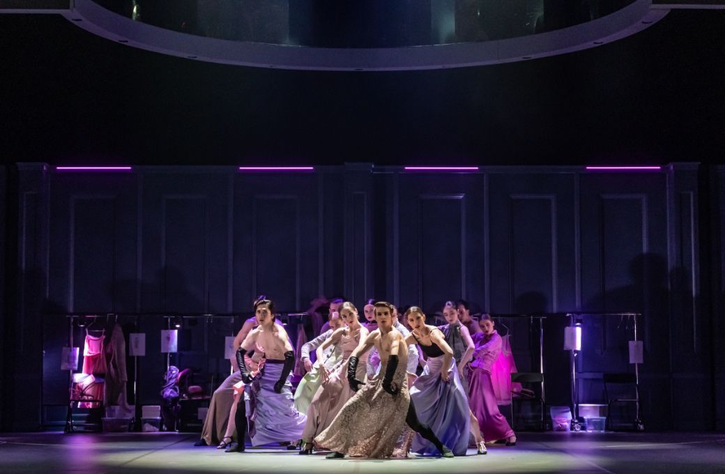 Ballet of the National Theatre of Brno in M&aacute;rio Radačovsk&yacute;'s <i>Coco Chanel</i> &copy; Martin Div&iacute;&scaron;ek