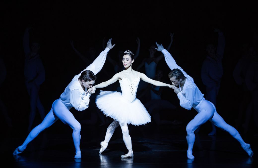 Joseph Caley, Ako Kondo and Chengwu Guo in Harald Lander's <i>&Eacute;tudes</i> &copy; Daniel Boud