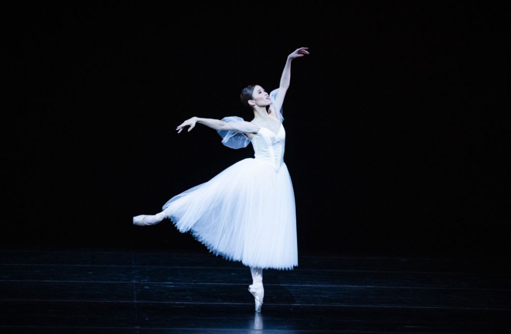 Ako Kondo in Harald Lander's <i>&Eacute;tudes</i> &copy; Daniel Boud