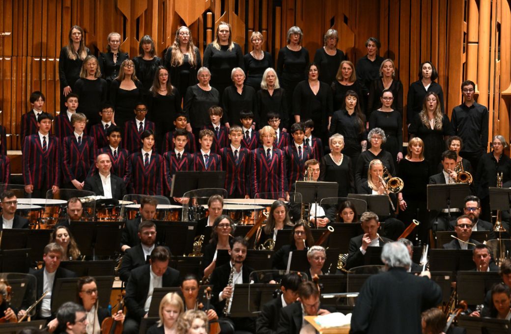 The London Symphony Chorus and Tiffin Boys' Choir © LSO | Mark Allan