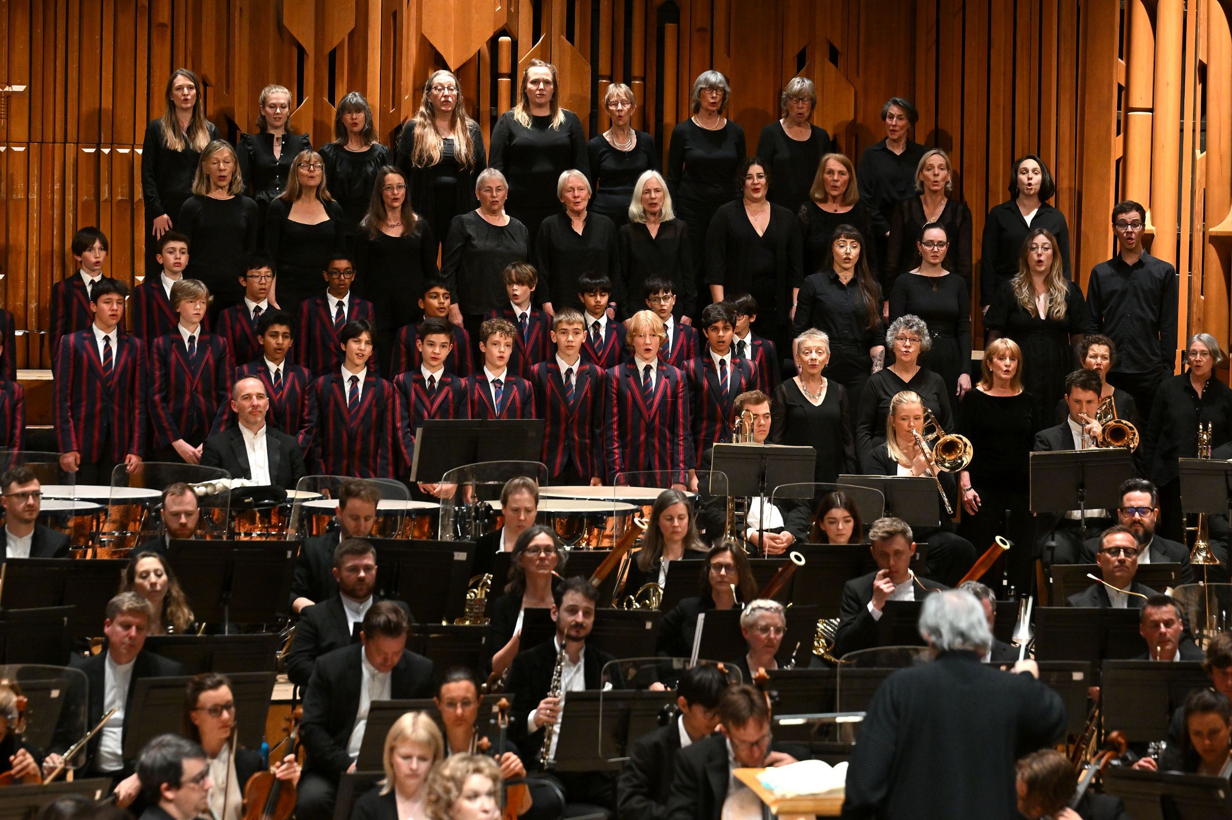 The London Symphony Chorus and Tiffin Boys' Choir © LSO | Mark Allan