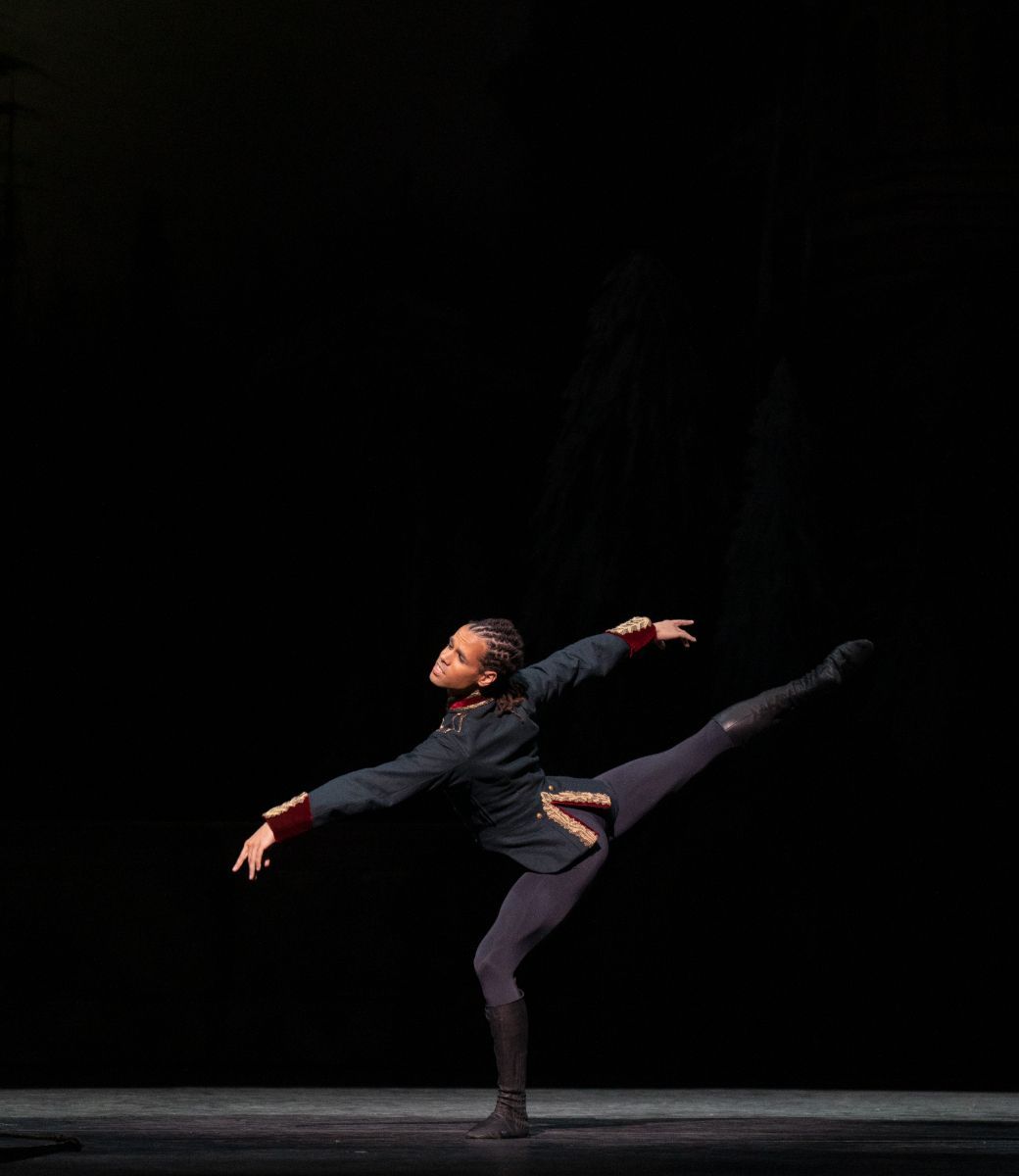 Joseph Sissens as Siegfried in Liam Scarlett's <i>Swan Lake</i> © Asya Verzhbinsky