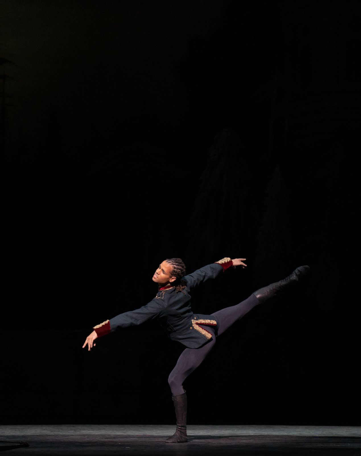 Joseph Sissens as Siegfried in Liam Scarlett's <i>Swan Lake</i> &copy; Asya Verzhbinsky