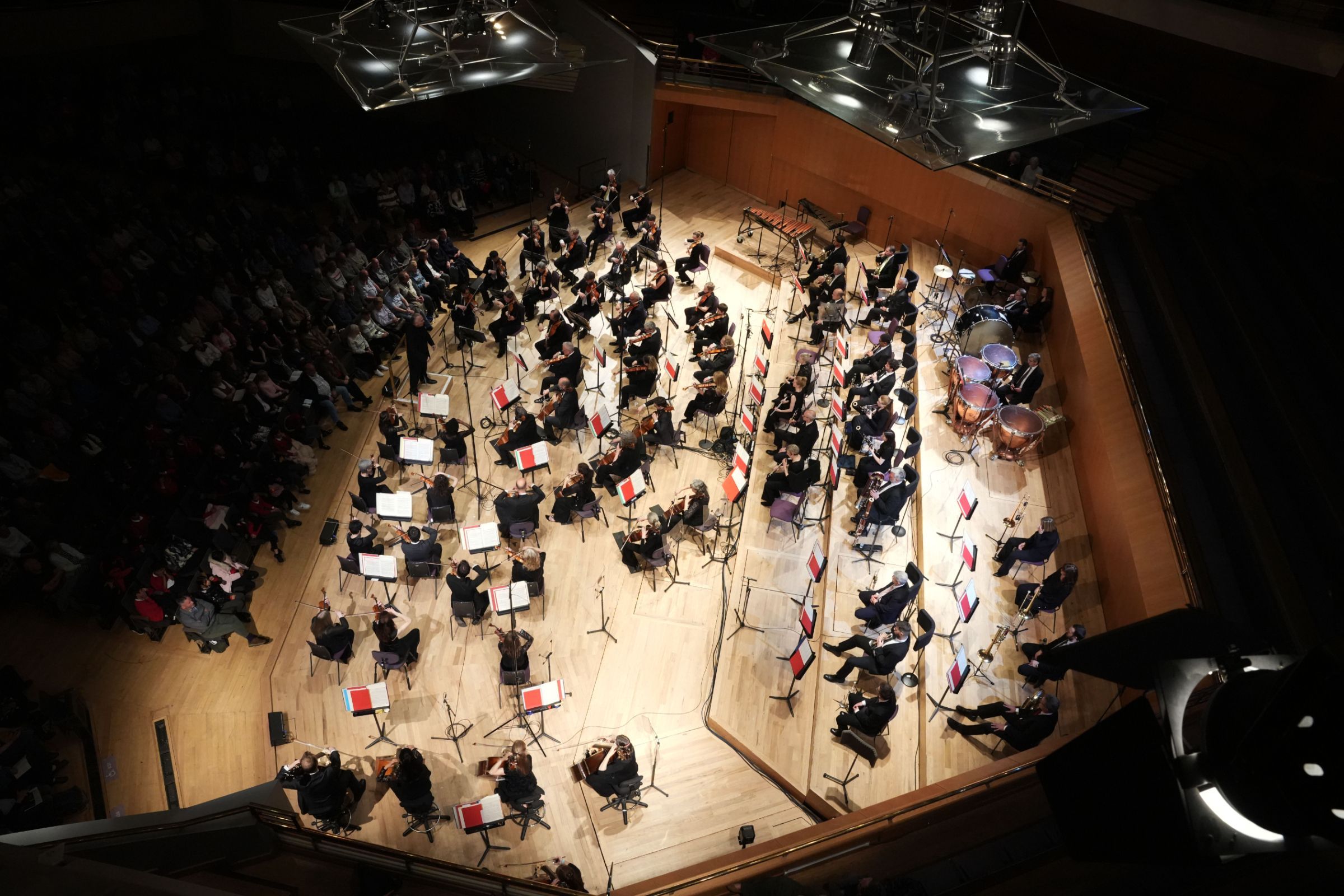 Sir Mark Elder conducts the Hallé © Alex Burns | The Hallé