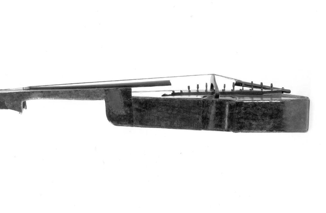 Baryton, c.1779, side view &copy; Public domain | Metropolitan Museum of Art