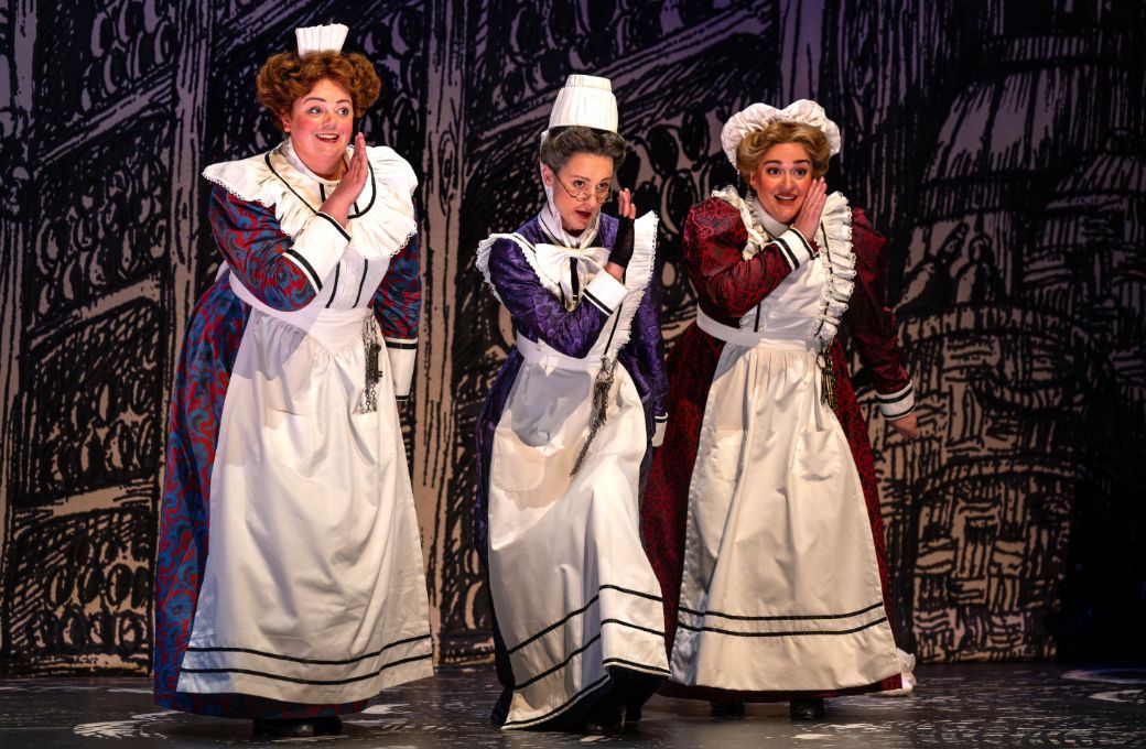 Leia Lensing, Corinna Scheurle and Ann Toomey (Three Ladies) &copy; Glyndebourne Productions Ltd | Bill Knight