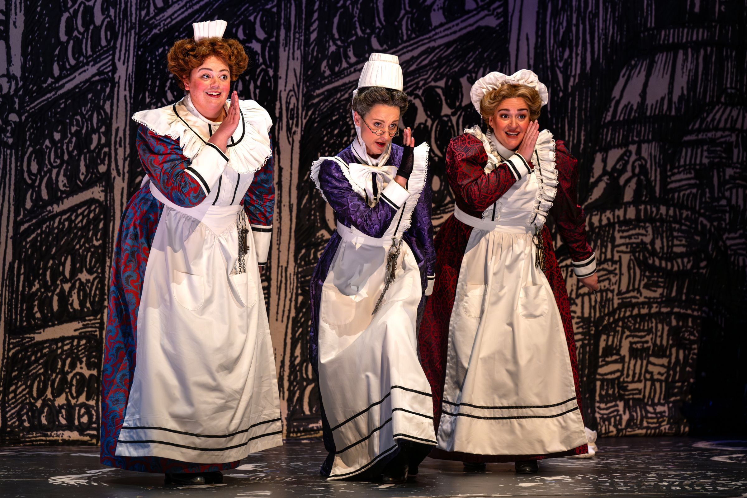 Leia Lensing, Corinna Scheurle and Ann Toomey (Three Ladies) &copy; Glyndebourne Productions Ltd | Bill Knight