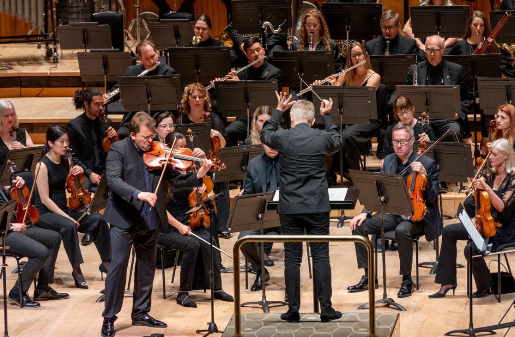 Valeriy Sokolov, Kirill Karabits and the Bournemouth Symphony Orchestra © Pete Woodhead