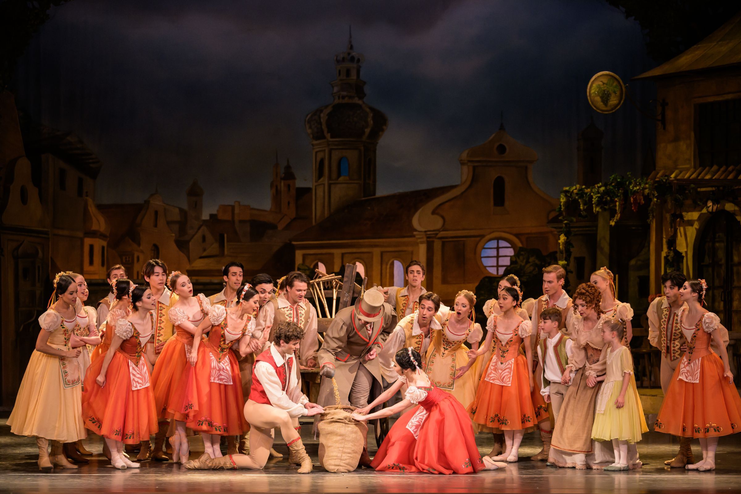 Czech National Ballet in Ronald Hynd's <i>Coppélia</i> © Serghei Gherciu