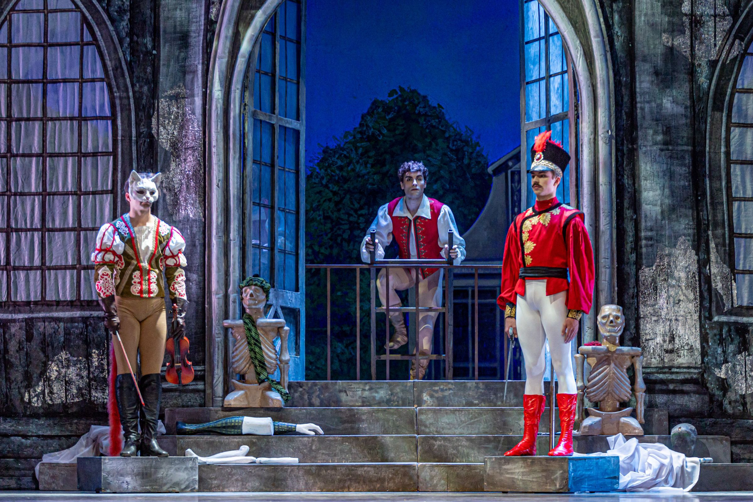 Federico Ievoli as Franz in Ronald Hynd's <i>Coppélia</i> © Martin Divíšek