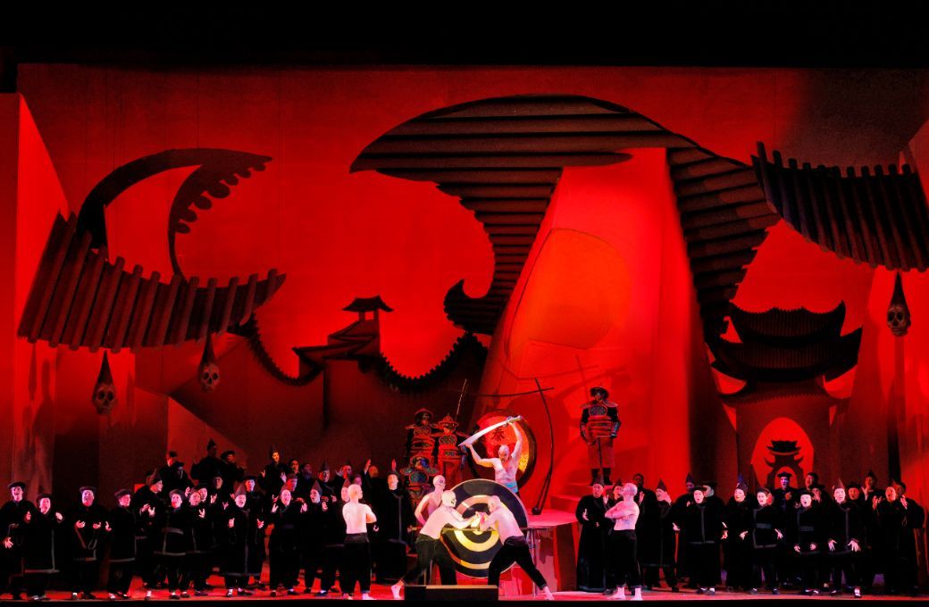 <i>Turandot</i> &copy; LA Opera | Cory Weaver
