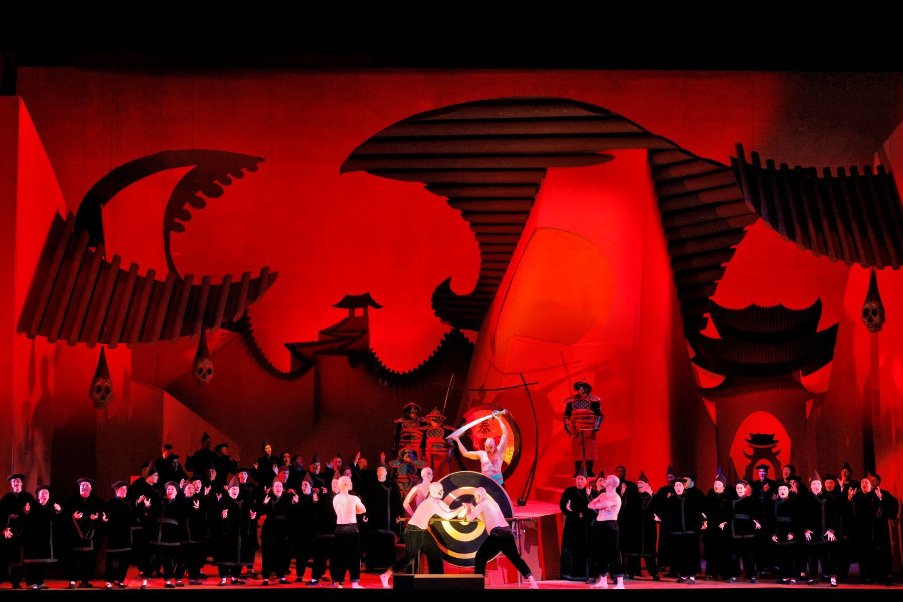 <i>Turandot</i> &copy; LA Opera | Cory Weaver