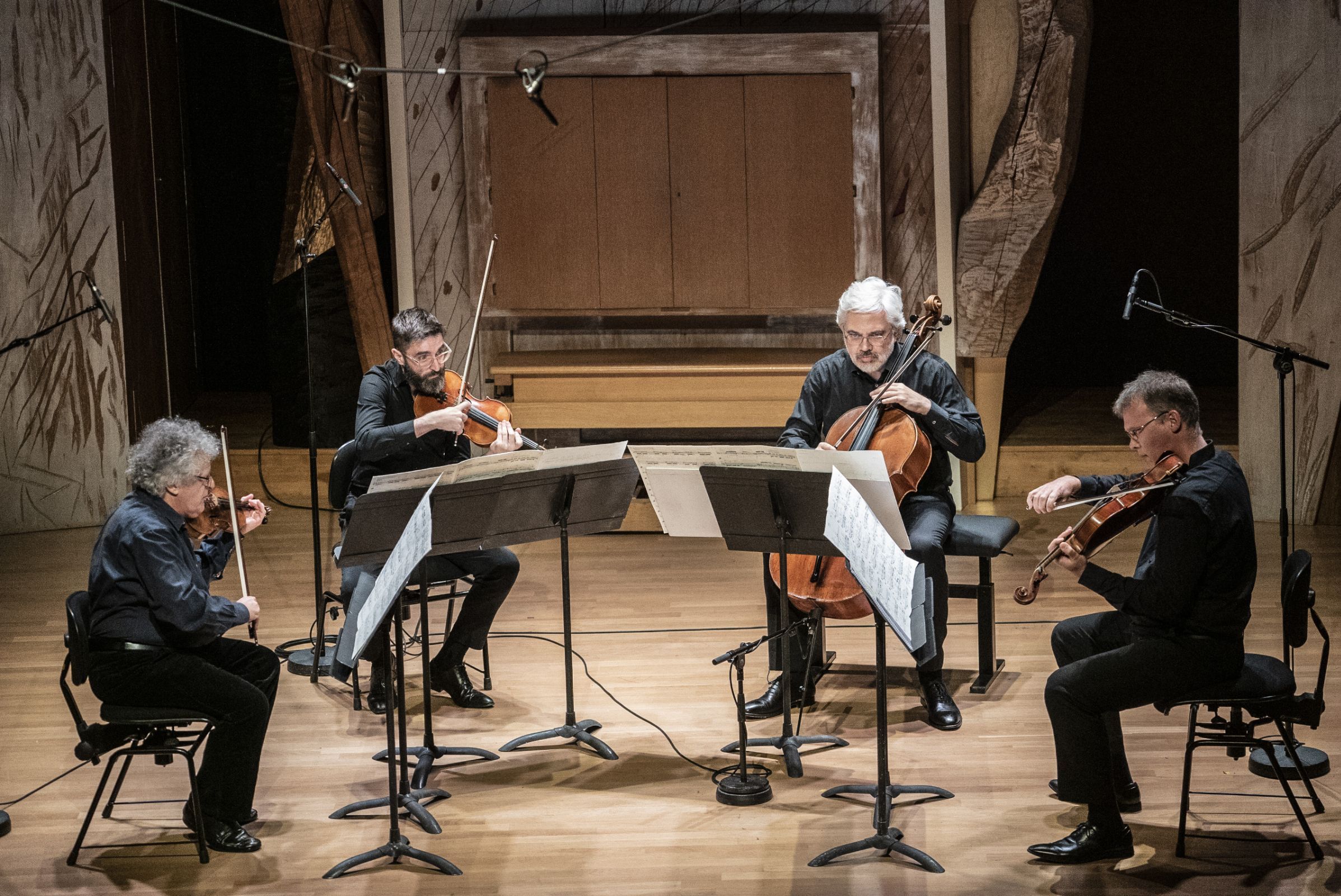 The Arditti Quartet: Irvine Arditti, Ashot Sarkissjan, Lucas Fels, Ralf Ehlers &copy; Charles d'Hérouville