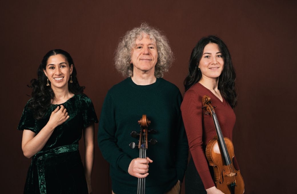 Mishka Rushdie Momen, Steven Isserlis and Irène Duval &copy; Matthew Johnson