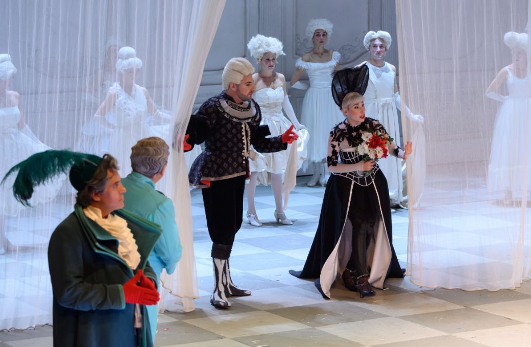 Erwin Schrott (Alidoro), Florian Sempey (Dandini) y Maria Kataeva (Angelina) &copy; A. Bofill | Gran Teatre del Liceu