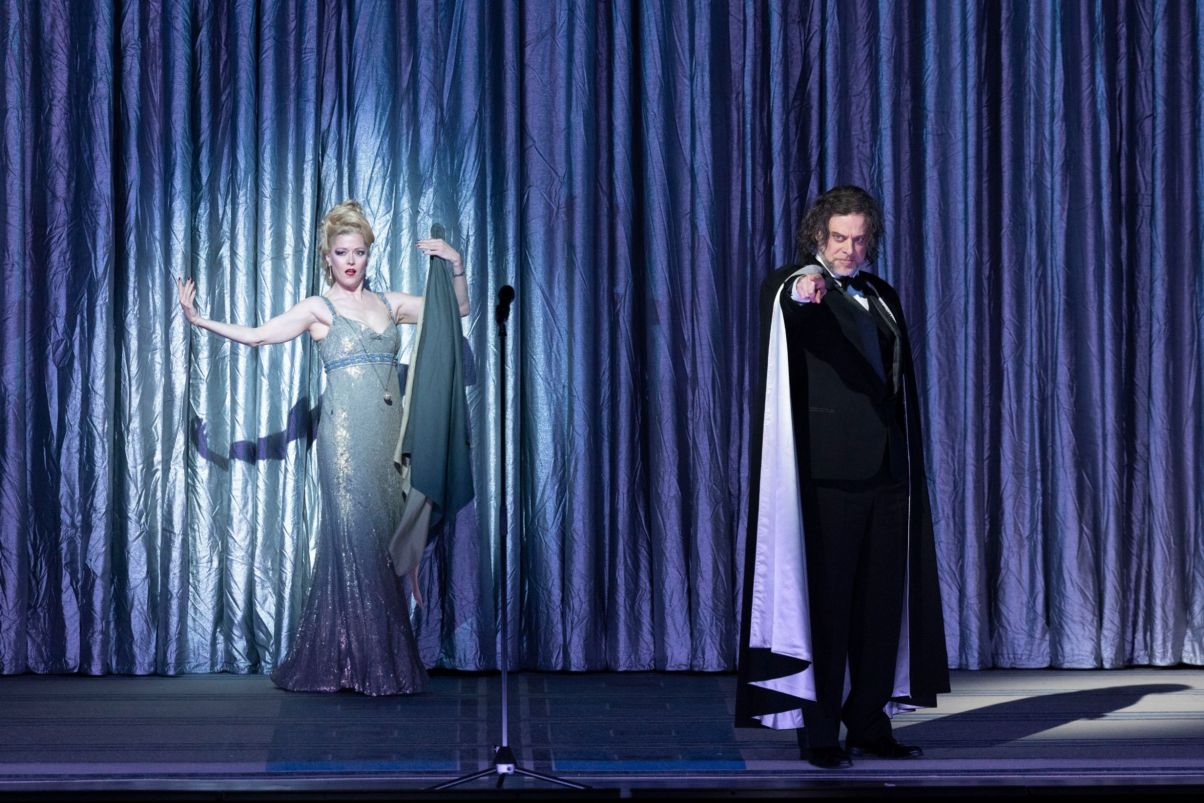 Barbara Hannigan (Elle) and John Relyea (Bluebeard) &copy; Luciano Romano