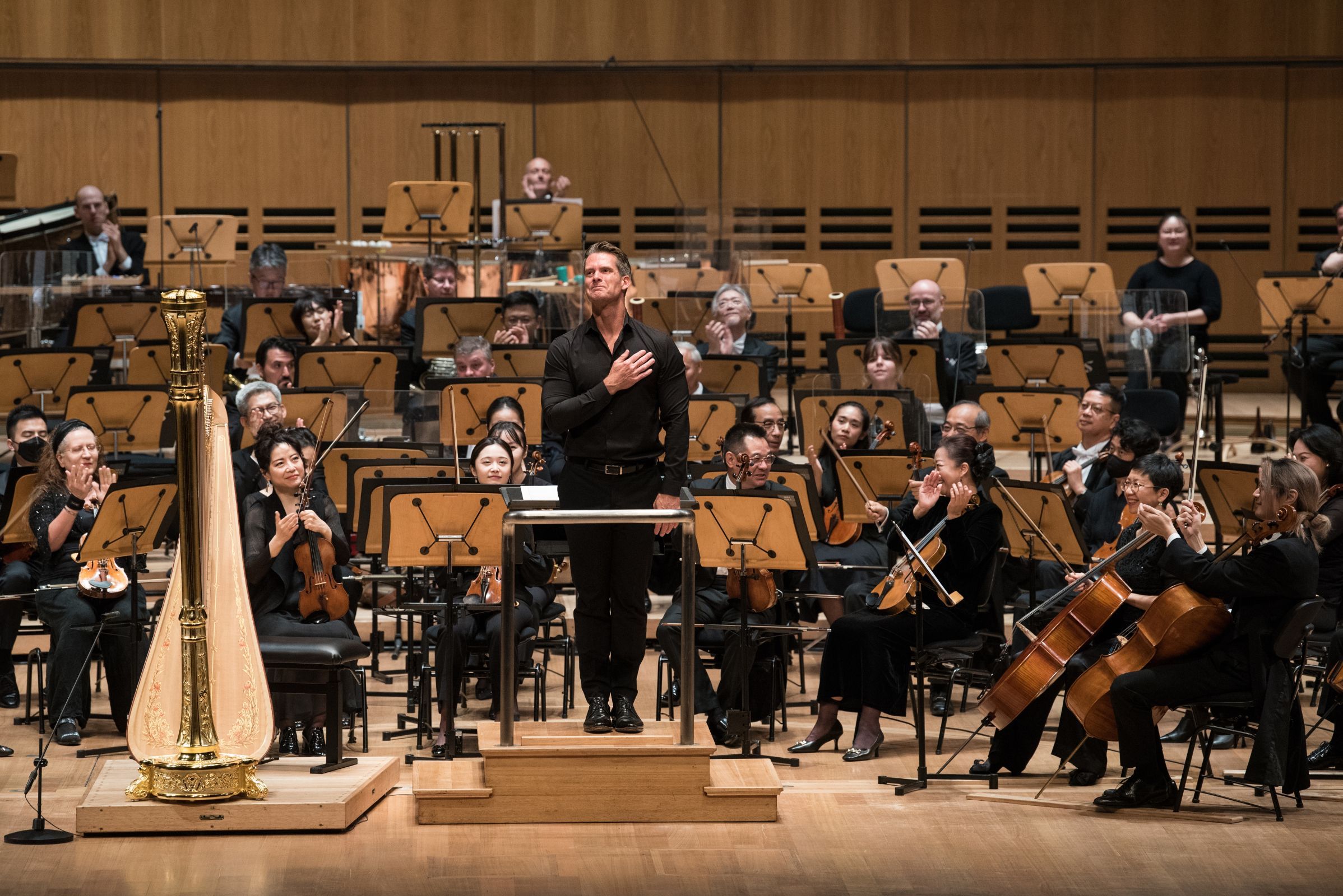 Xavier de Maistre and the Singapore Symphony Orchestra &copy; Jack Yam | Singapore Symphony Orchestra
