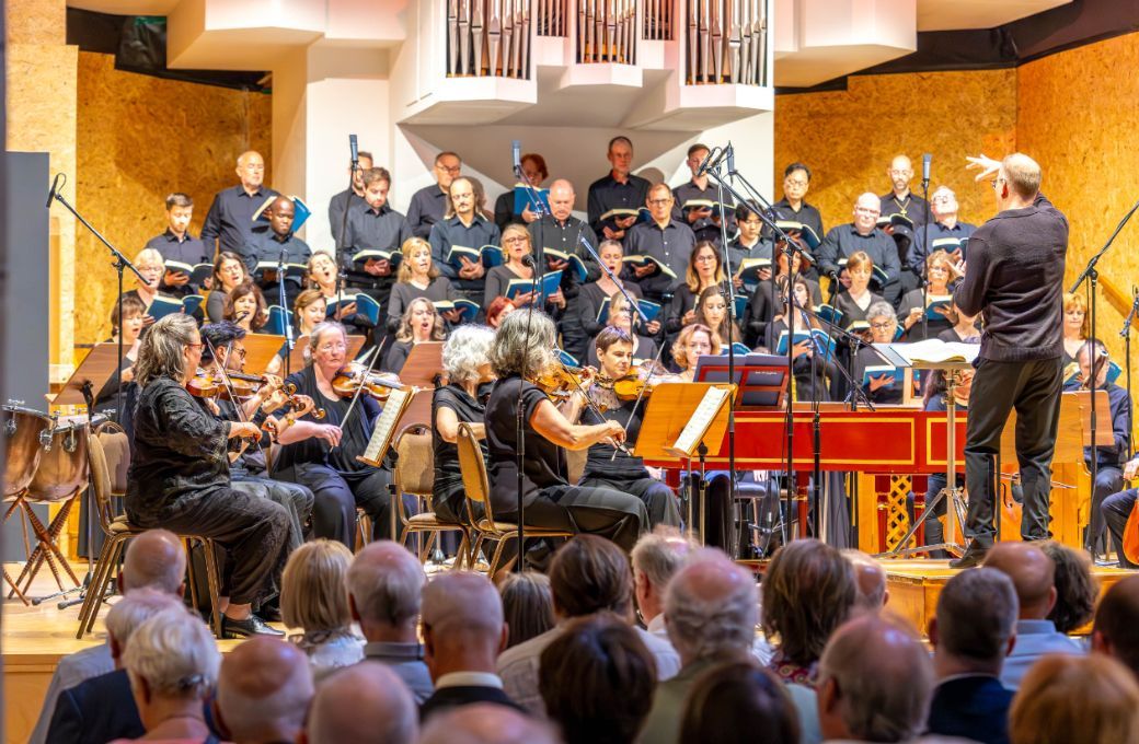 Philipp Ahmann conducts the MDR Rundfunkchor and Leipzig Baroque Orchestra &copy; Thomas Ziegler
