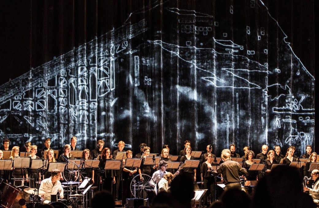 Cappella Amsterdam performs with Bang On A Can All-Stars at the Muziekgebouw &copy; Melle Meivogel