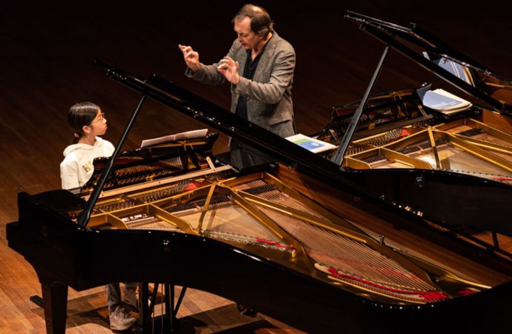 Pierre-Laurent Aimard leads a masterclass at the Kurt&aacute;g Festival, 2023 &copy; Marieke Wijntjes