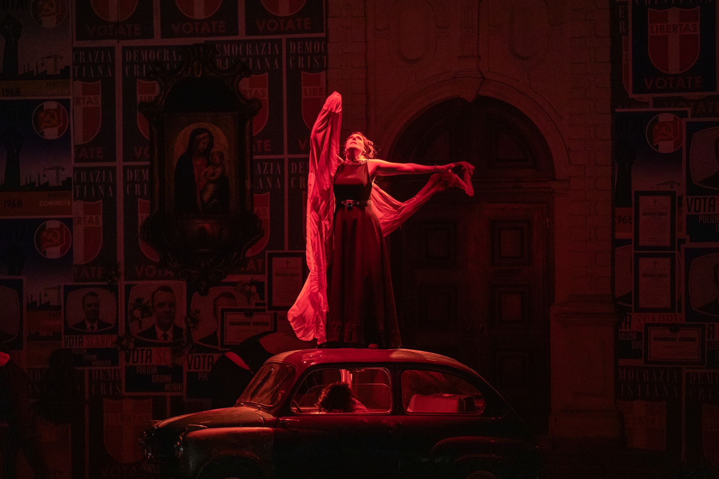Amanda Echalaz (Tosca) &copy; Ali Wright