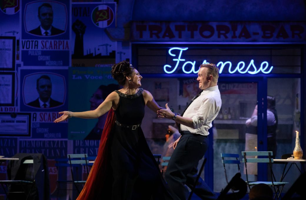 Amanda Echalaz (Tosca) and Morgan Pearse (Scarpia) © Ali Wright
