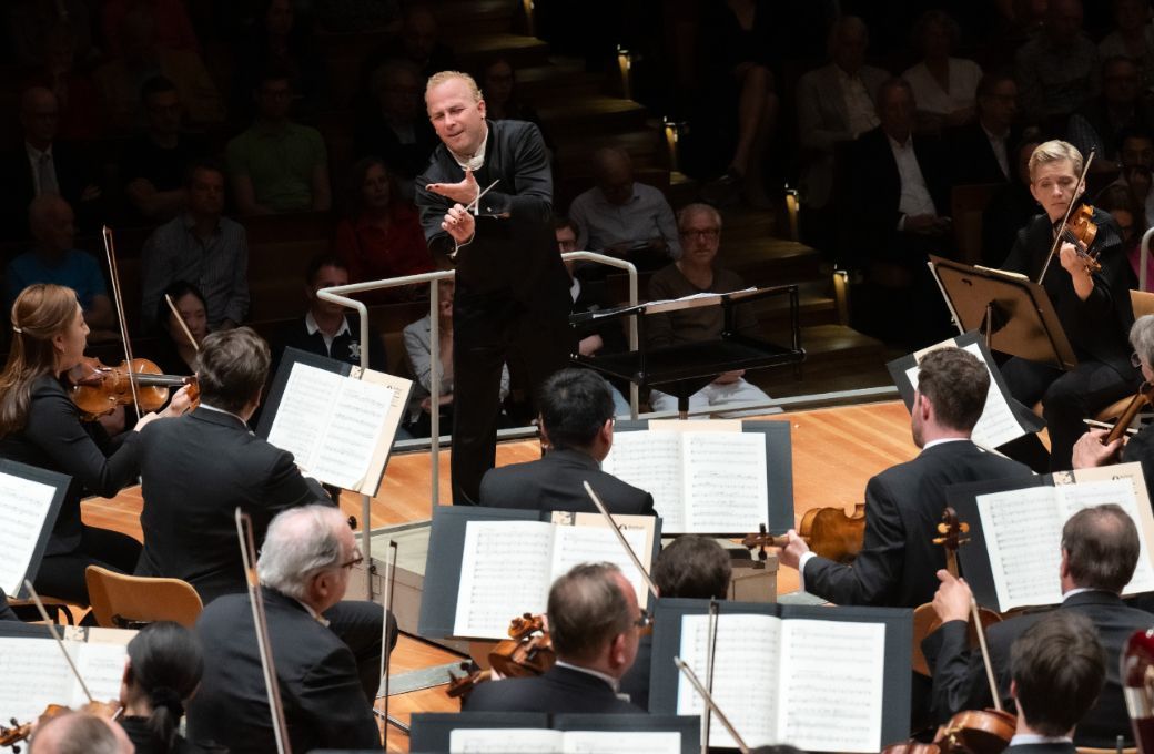 Yannick N&eacute;zet-S&eacute;guin dirigiert die Berliner Philharmoniker &copy; Monika Rittershaus