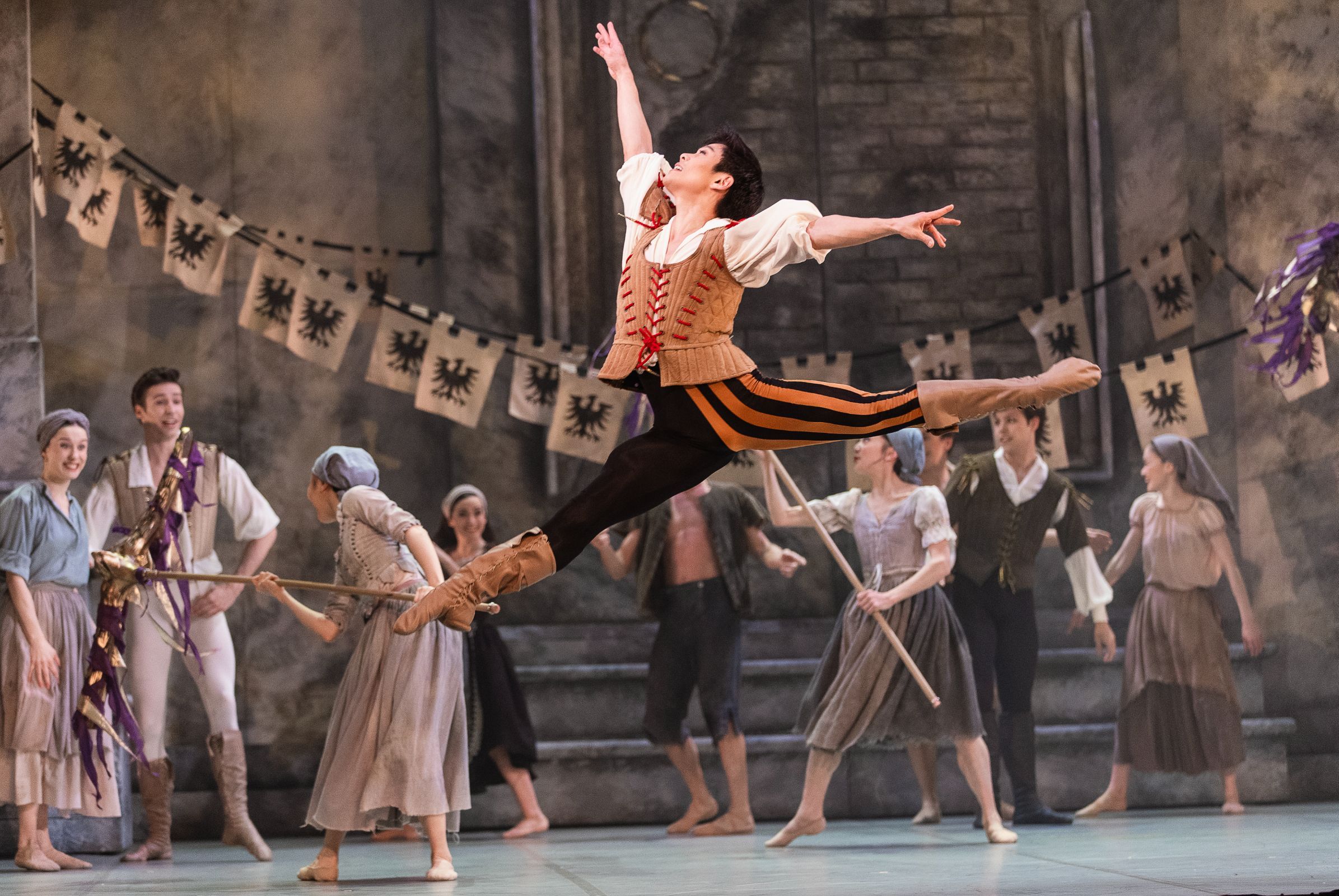 Aaron Kok as Mercutio in <i>Romeo & Juliet</i> © Emily Nuttall