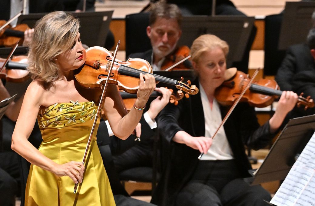 Anne-Sophie Mutter and the LSO &copy; LSO | Mark Allan