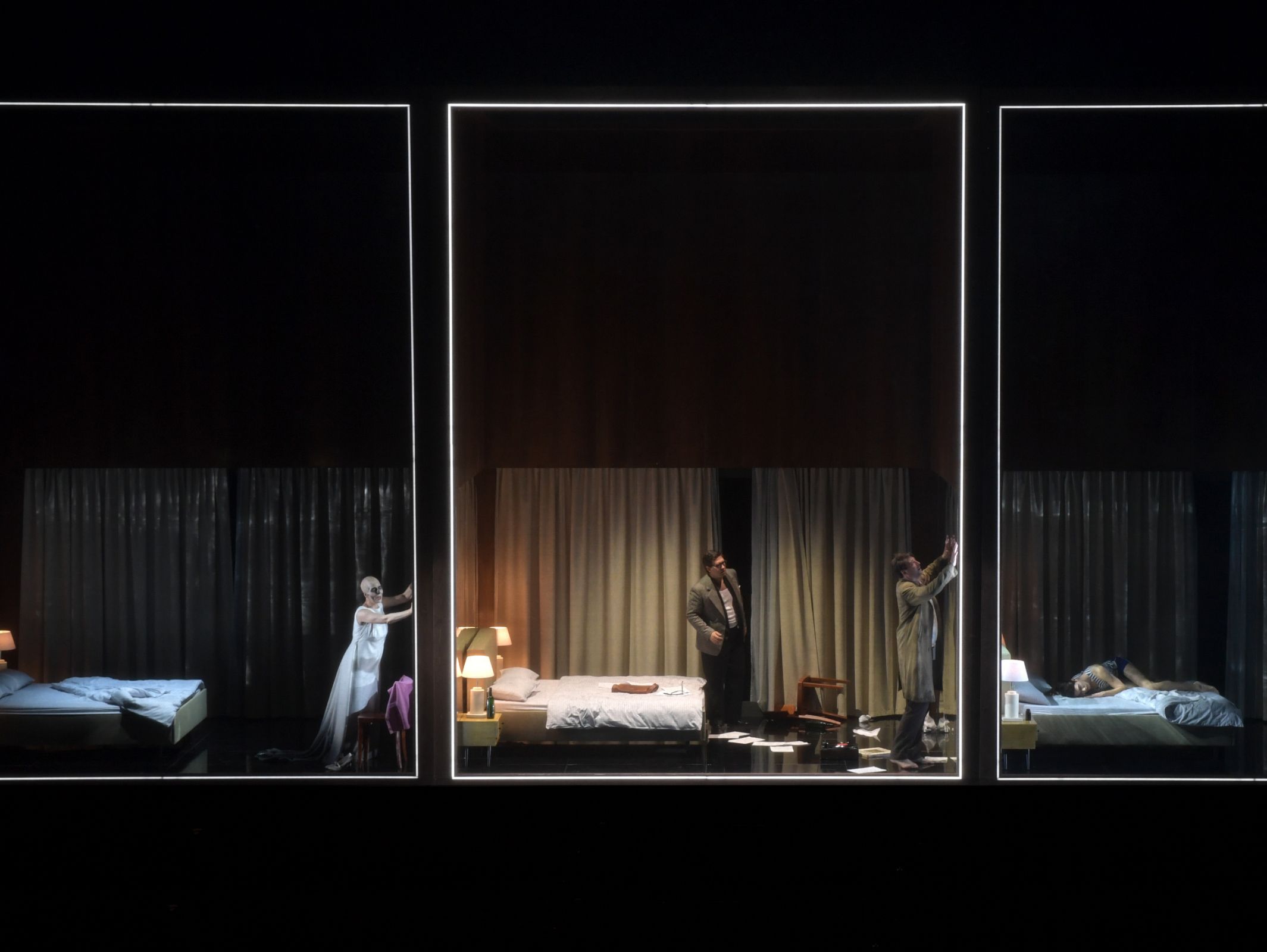 Dshamilja Kaiser (Venus), Domen Križaj (Wolfram), Marco Jentzsch (Tannhäuser), Henri Klein (Student) &copy; Barbara Aumüller