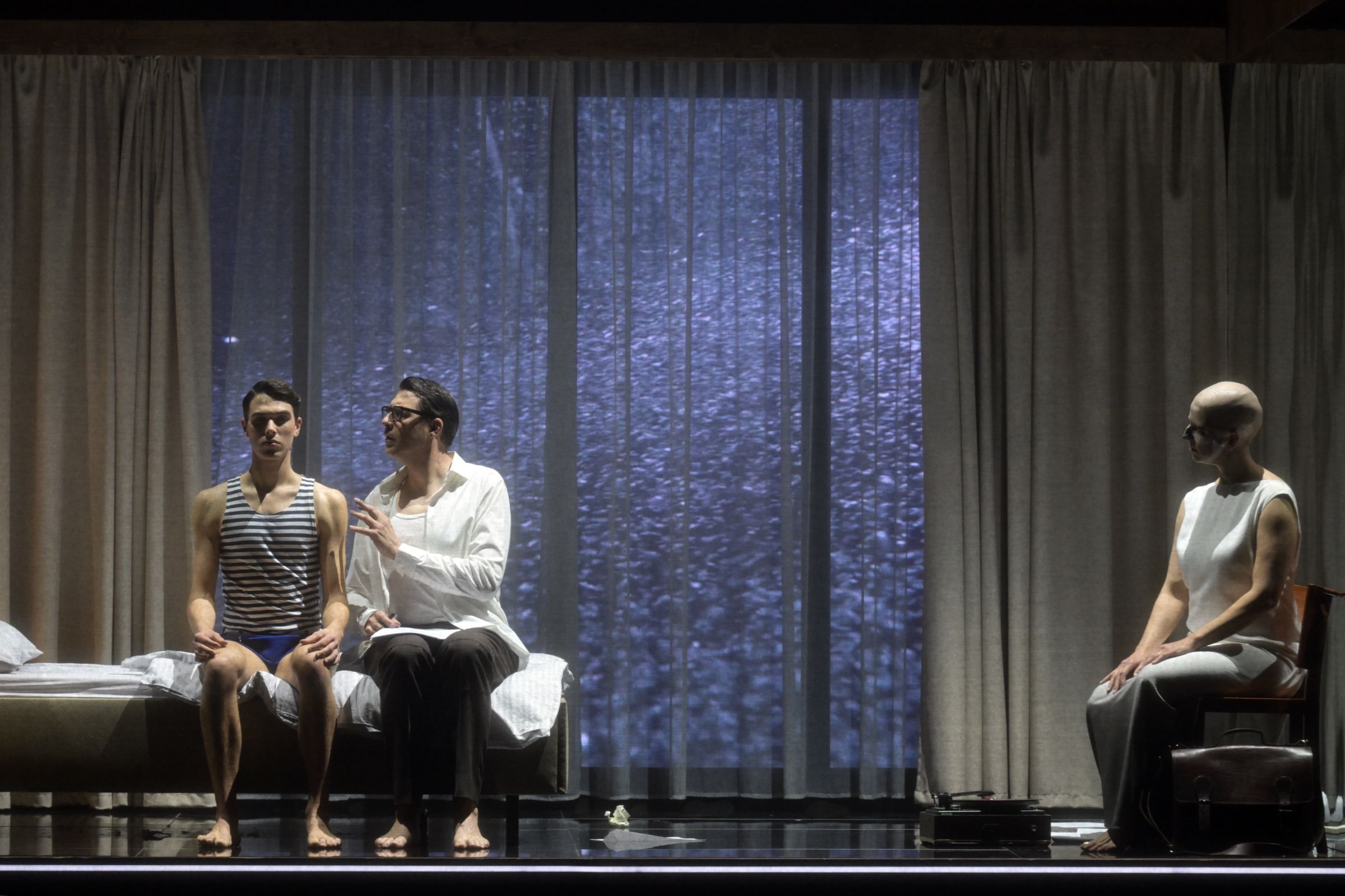 Henri Klein (Ein junger Student), Marco Jentzsch (Tannhäuser) und Dshamilja Kaiser (Venus) &copy; Barbara Aumüller