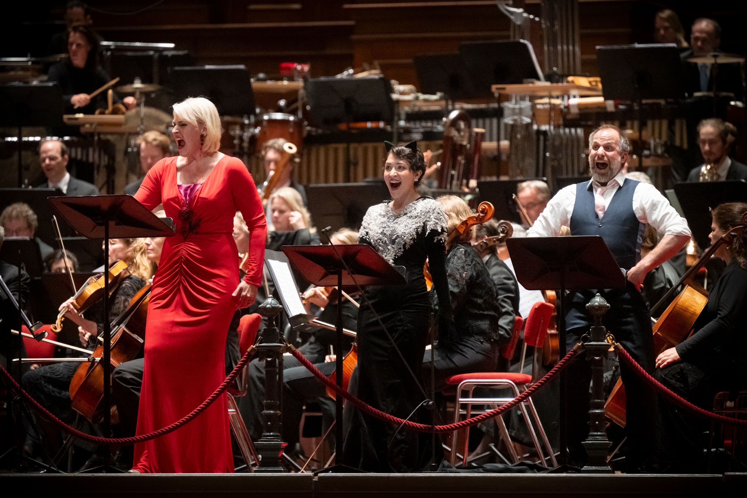 Helena Rasker, Juliana Zara und James Kryshak &copy; Simon Van Boxtel