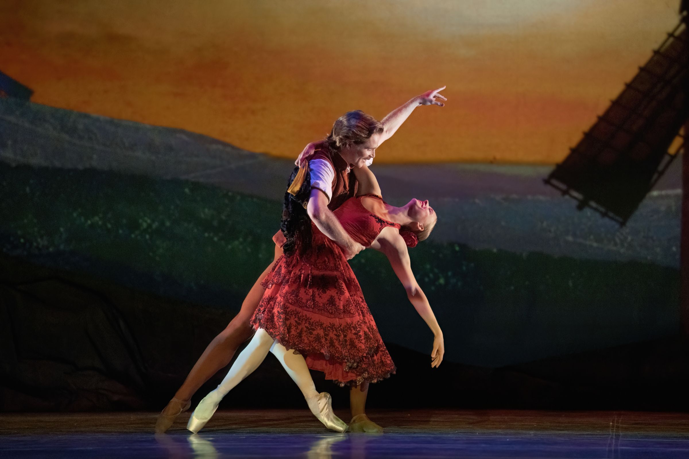 Genevieve Penn Nabity as Kitri and Harrison James as Basilio in Carlos Acosta's <i>Don Quixote</i> &copy; Karolina Kuras