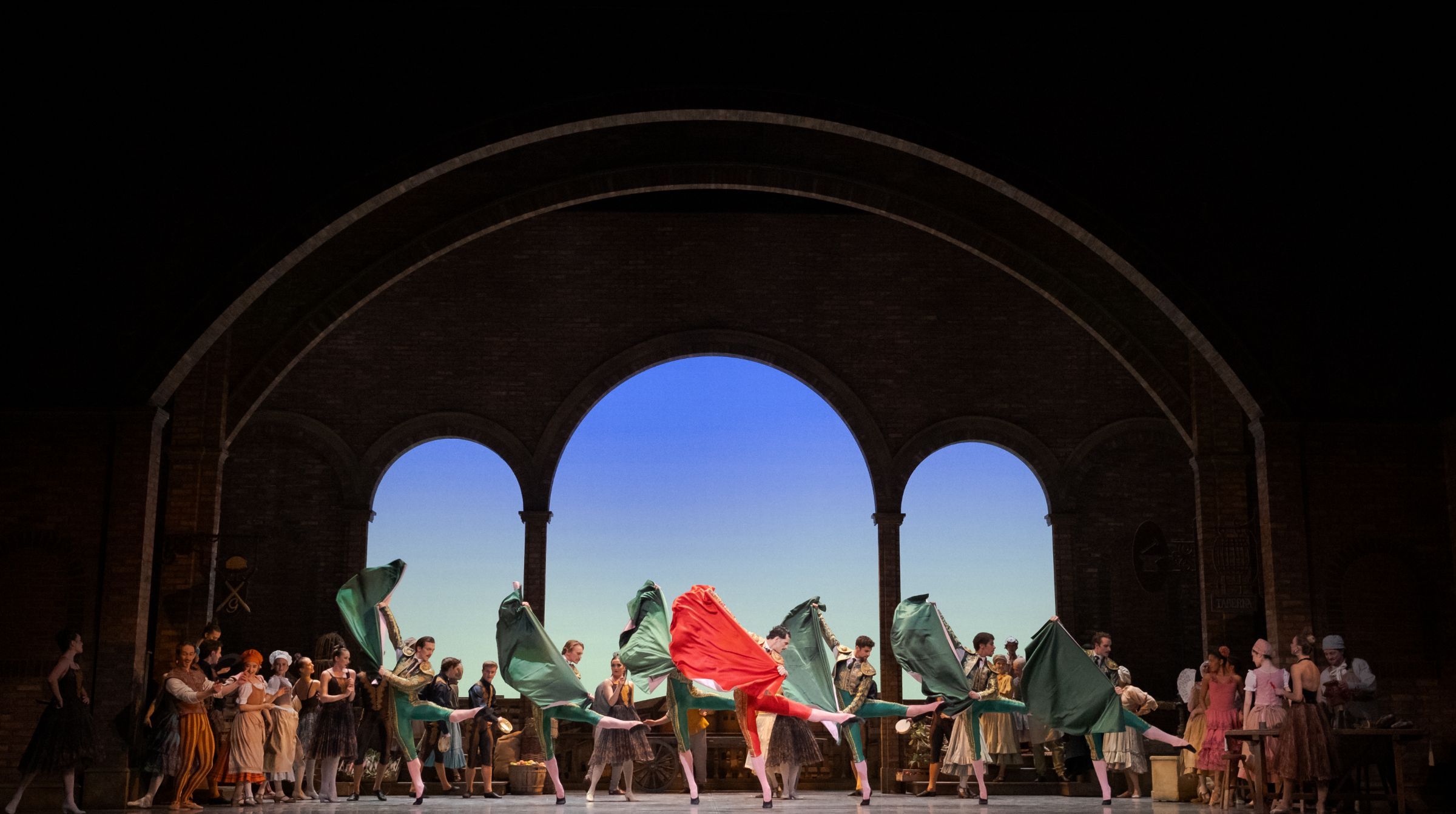 Artists of the National Ballet of Canada in Carlos Acosta's <i>Don Quixote</i> &copy; Karolina Kuras