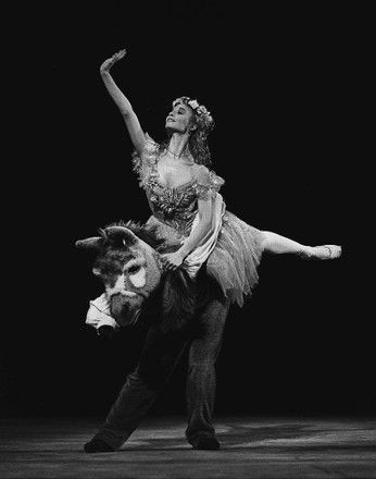 Sarah Wildor as Titania in Sir Frederick Ashton’s <i>The Dream</i> &copy; Leslie E. Spatt
