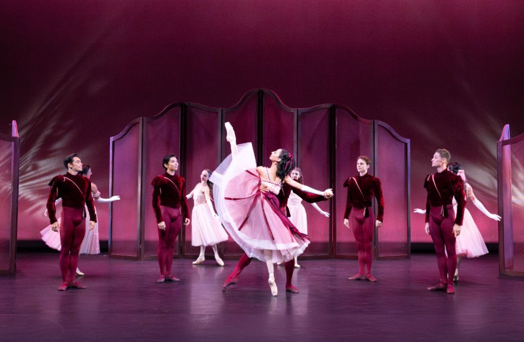 Jessica Assef and The Sarasota Ballet in Ashton's <i>Valses nobles et sentimentales</i> &copy; Foteini Christofilopoulou