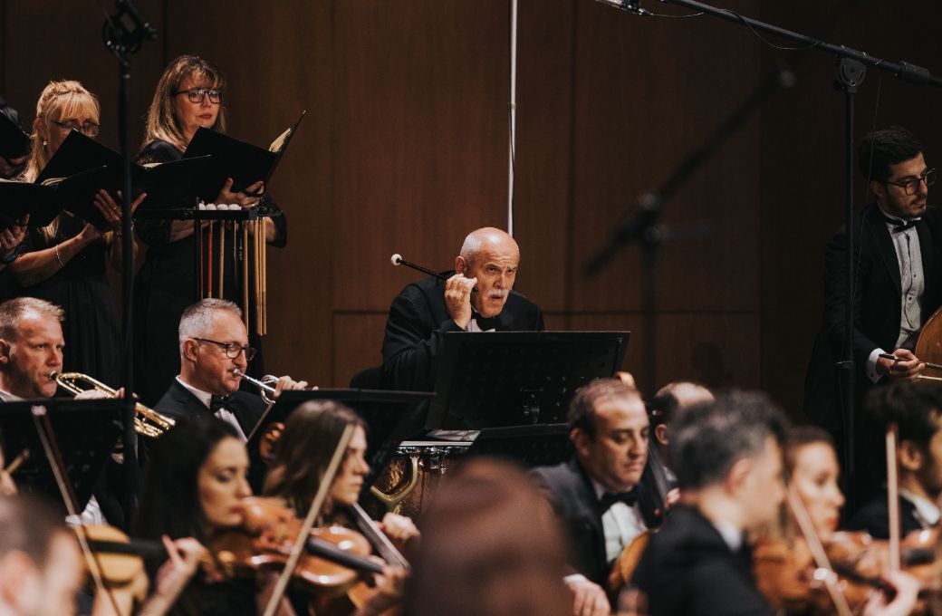 The Borusan Istanbul Philharmonic timpanist &copy; Salih &Uuml;st&uuml;nd&auml;g